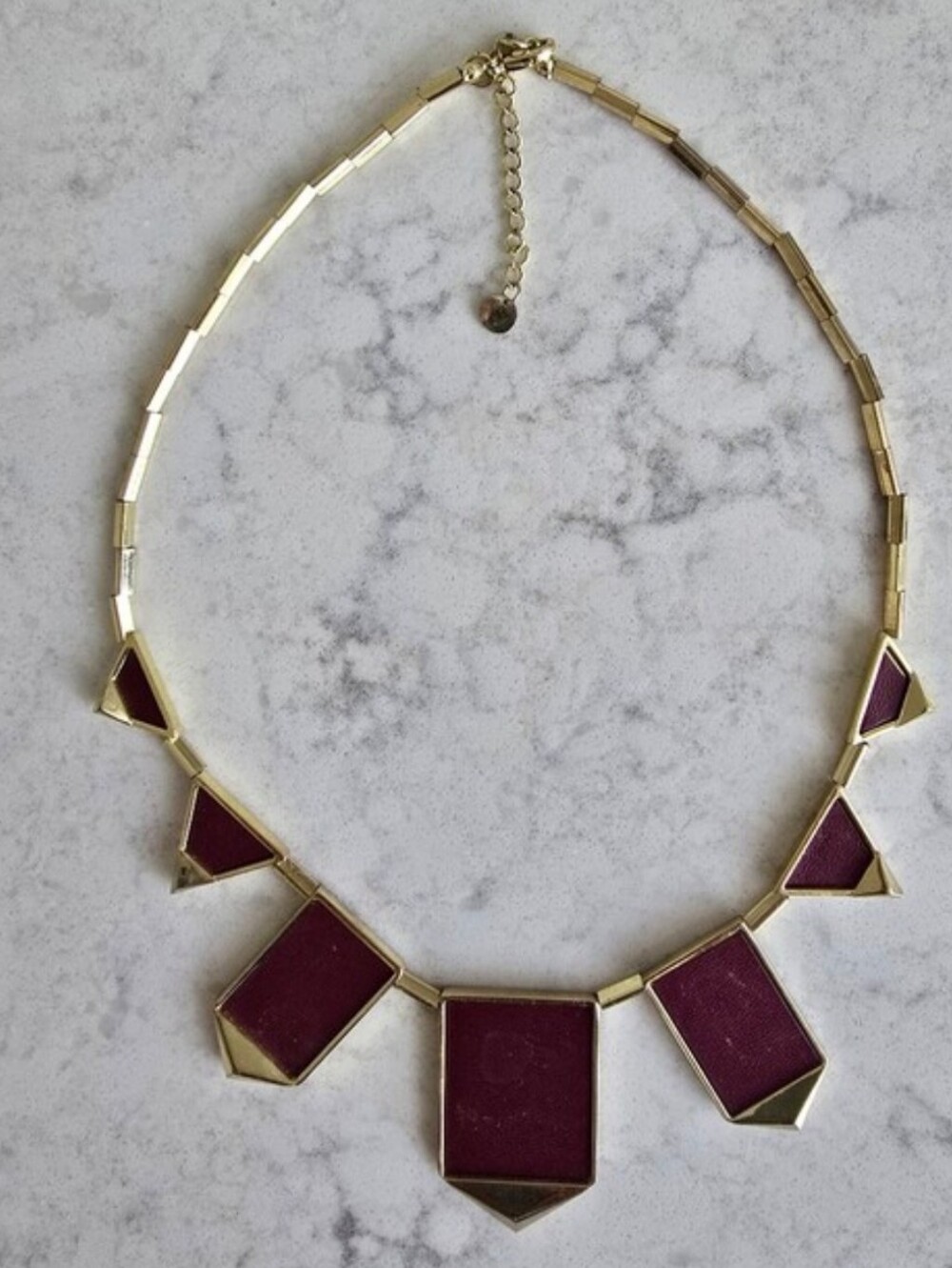 HOUSE OF HARLOW 1960 Classic Station Necklace — Gold & Sangria